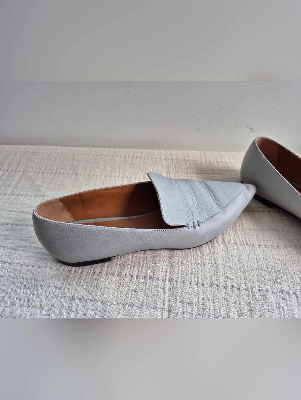 M.Gemi Italian Leather Point Toe Flats In Grey Size 40.5 9.5 - Picture 3 of 7